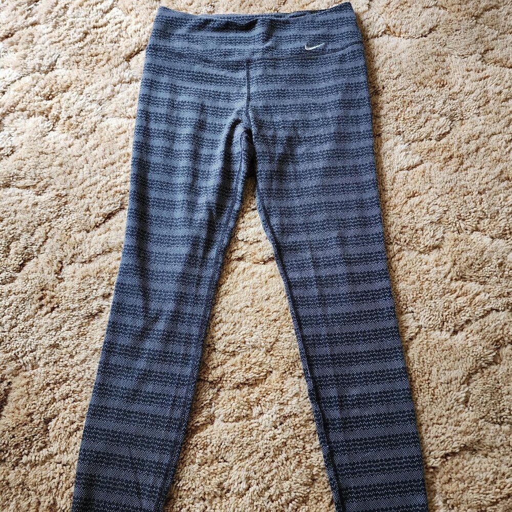 Nike Dry Fit Women's Black & Grey Legend Leggings Size: Medium - Picture 2 of 6